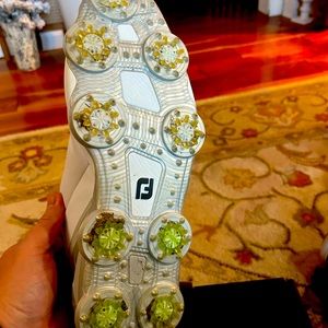 NEW Fottjoy Tour Alpha golf shoes